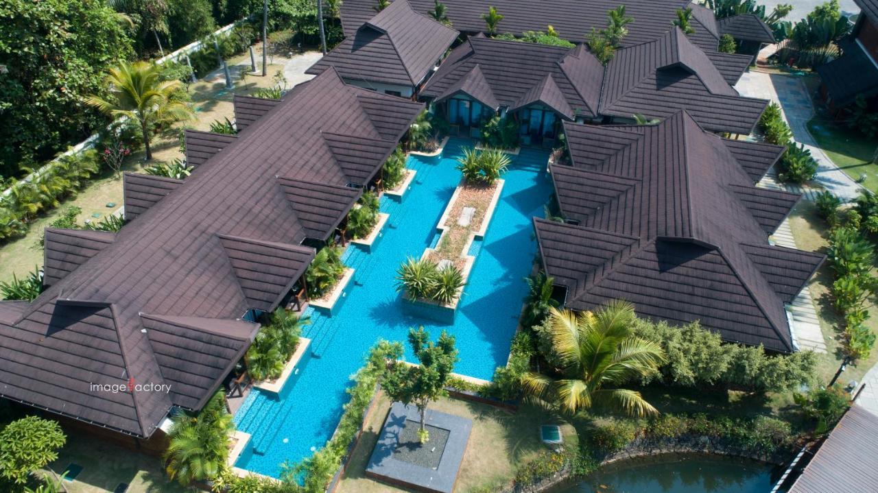 Gokulam Grand Resort & Spa, كوماراكوم المظهر الخارجي الصورة