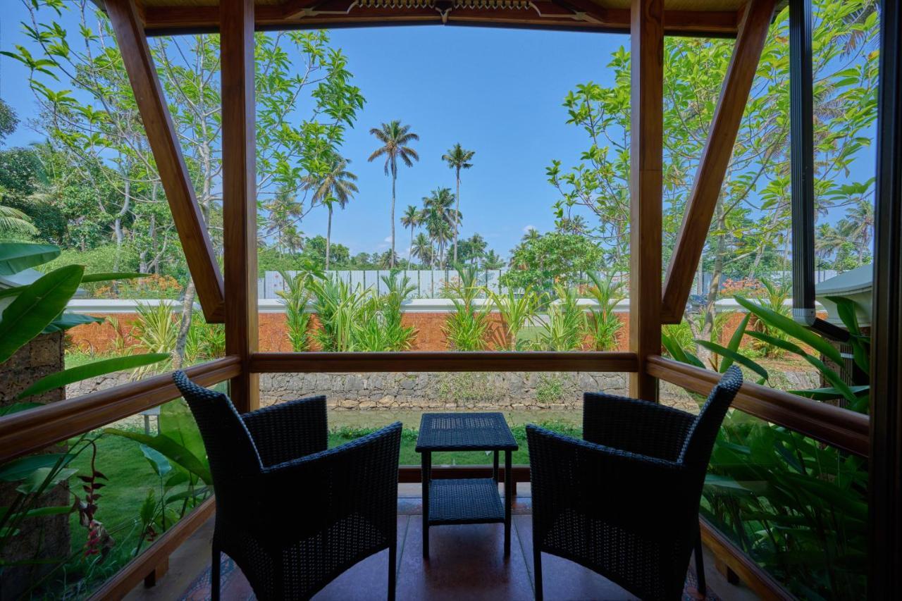 Gokulam Grand Resort & Spa, كوماراكوم المظهر الخارجي الصورة