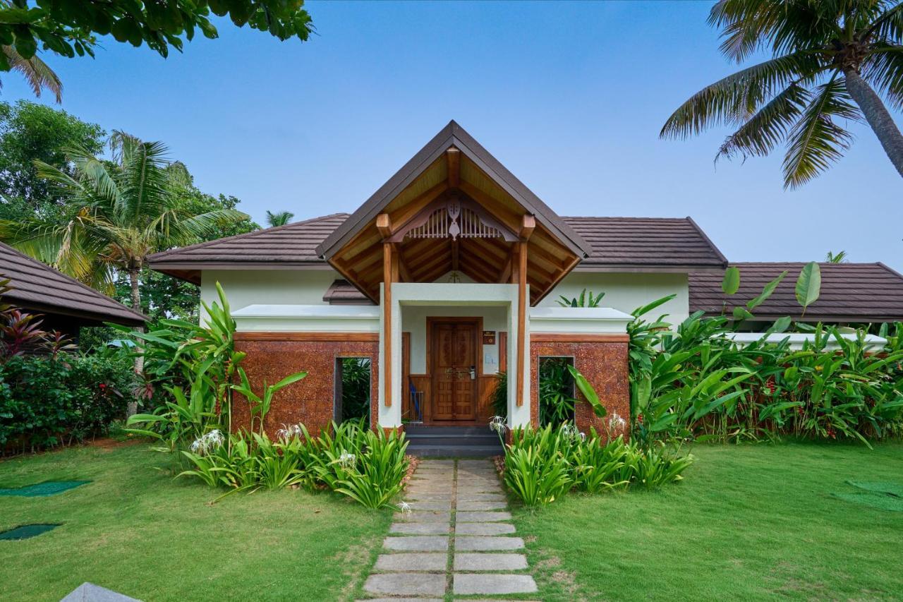 Gokulam Grand Resort & Spa, كوماراكوم المظهر الخارجي الصورة