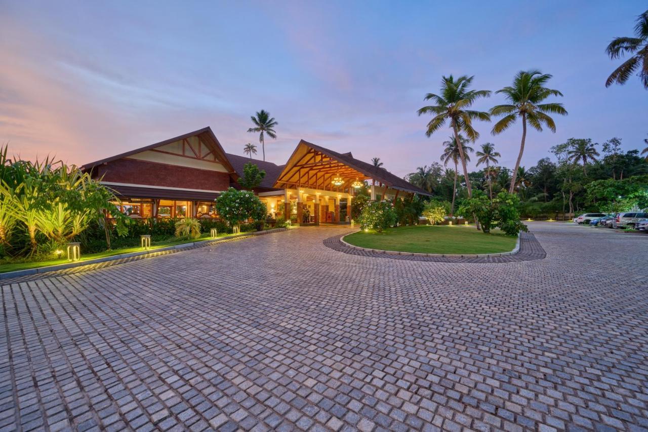 Gokulam Grand Resort & Spa, كوماراكوم المظهر الخارجي الصورة