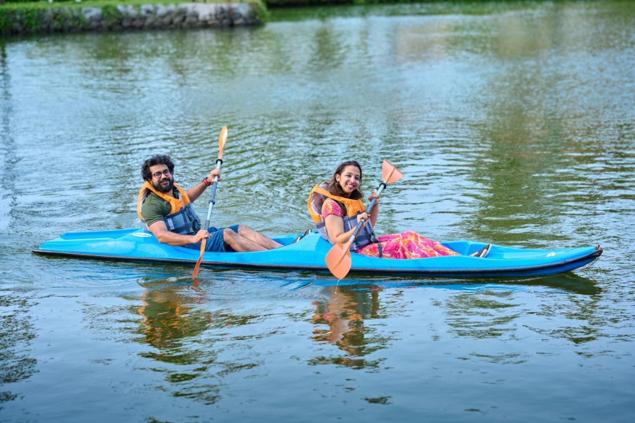 Gokulam Grand Resort & Spa, كوماراكوم المظهر الخارجي الصورة