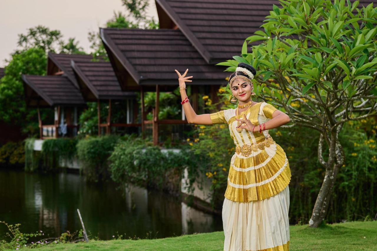 Gokulam Grand Resort & Spa, كوماراكوم المظهر الخارجي الصورة