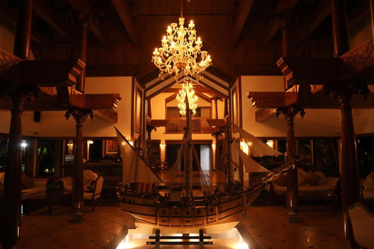 Gokulam Grand Resort & Spa, كوماراكوم المظهر الخارجي الصورة
